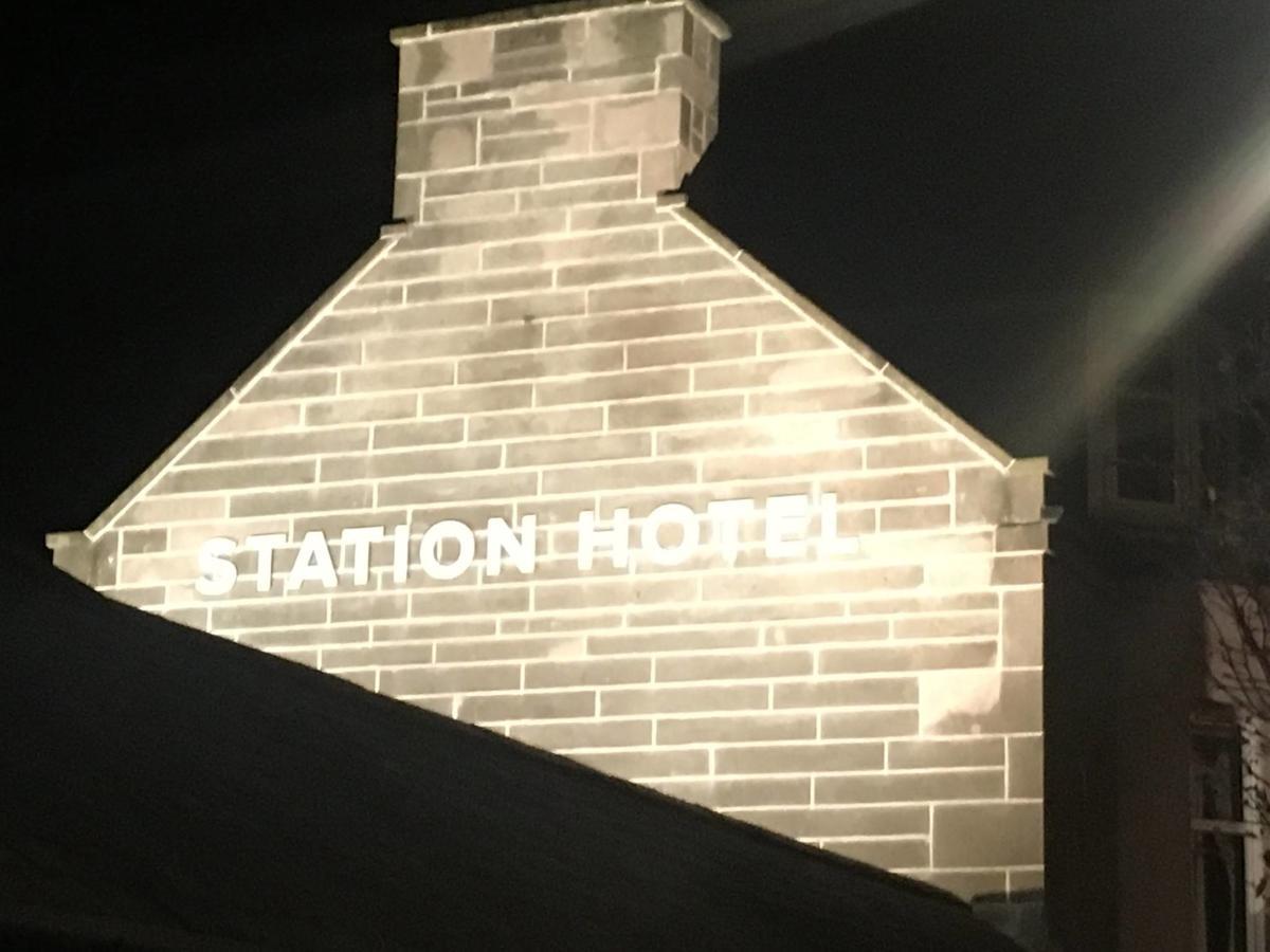 קרנוסטי The Station Hotel מראה חיצוני תמונה