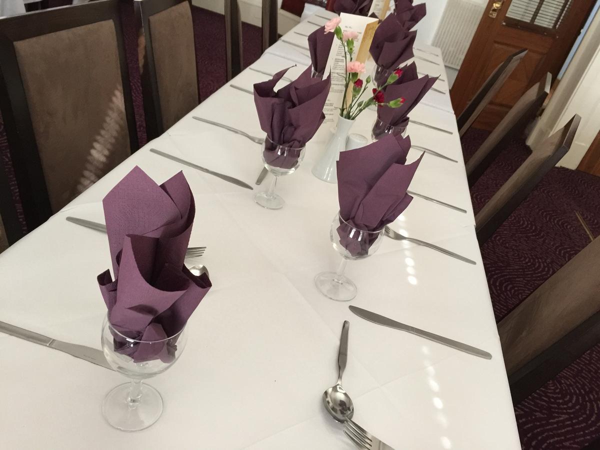 קרנוסטי The Station Hotel מראה חיצוני תמונה